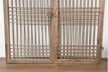 中国アンティーク建具　1900年頃　李朝風建具　均整の取れた格子意匠が魅力の窓2枚(1対)セット　(R-089806)