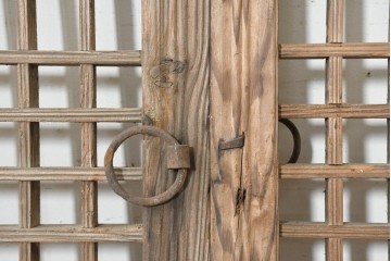 中国アンティーク建具　1900年頃　李朝風建具　均整の取れた格子意匠が魅力の窓2枚(1対)セット　(R-089806)