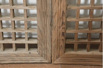 中国アンティーク建具　1900年頃　李朝風建具　均整の取れた格子意匠が魅力の窓2枚(1対)セット　(R-089806)