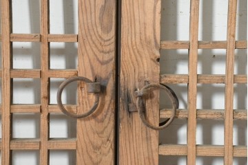 中国アンティーク建具　1900年頃　李朝風建具　均整の取れた格子意匠が魅力の窓2枚(1対)セット　(R-089806)