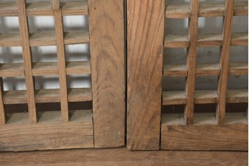 中国アンティーク建具　1900年頃　李朝風建具　均整の取れた格子意匠が魅力の窓2枚(1対)セット　(R-089806)