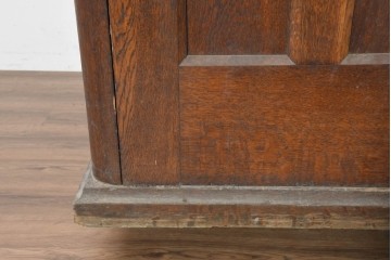 イギリスアンティーク　1870年から1910年頃　オーク材　激レア!　希少な教会家具　ワークブースや試着室などの店舗什器としておすすめ　モールディング装飾の意匠が美しい懺悔室　(R-089822)