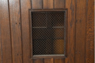 イギリスアンティーク　1870年から1910年頃　オーク材　激レア!　希少な教会家具　ワークブースや試着室などの店舗什器としておすすめ　モールディング装飾の意匠が美しい懺悔室　(R-089822)