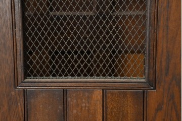 イギリスアンティーク　1870年から1910年頃　オーク材　激レア!　希少な教会家具　ワークブースや試着室などの店舗什器としておすすめ　モールディング装飾の意匠が美しい懺悔室　(R-089822)