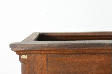 イギリスアンティーク　1870年から1910年頃　オーク材　激レア!　希少な教会家具　ワークブースや試着室などの店舗什器としておすすめ　モールディング装飾の意匠が美しい懺悔室　(R-089822)