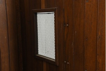 イギリスアンティーク　1870年から1910年頃　オーク材　激レア!　希少な教会家具　ワークブースや試着室などの店舗什器としておすすめ　モールディング装飾の意匠が美しい懺悔室　(R-089822)