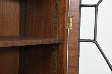 イギリスアンティーク　1930年頃　マホガニー材　クラシカルな佇まいが魅力のビューローブックケース　(R-089825)