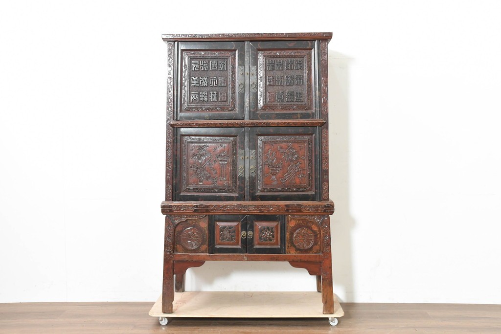 中古　中国アンティーク調　彫刻をふんだんにあしらったオリエンタルな2段重ねキャビネット　(R-089826)