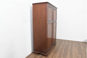 イギリスアンティーク　1920年から1930年頃　マホガニー材　多彩な収納を備えたクラシカルなワードローブ　(R-089828)
