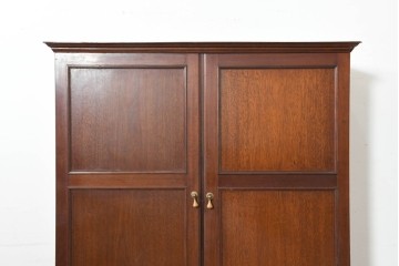 イギリスアンティーク　1920年から1930年頃　マホガニー材　多彩な収納を備えたクラシカルなワードローブ　(R-089828)