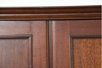 イギリスアンティーク　1920年から1930年頃　マホガニー材　多彩な収納を備えたクラシカルなワードローブ　(R-089828)