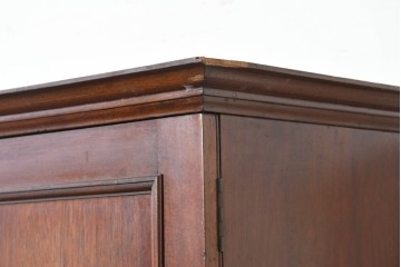 イギリスアンティーク　1920年から1930年頃　マホガニー材　多彩な収納を備えたクラシカルなワードローブ　(R-089828)