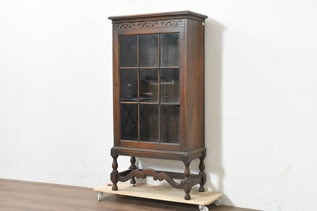イギリスアンティーク　1930年頃　オーク材　格子ガラス戸が上品なキャビネット　(R-089829)