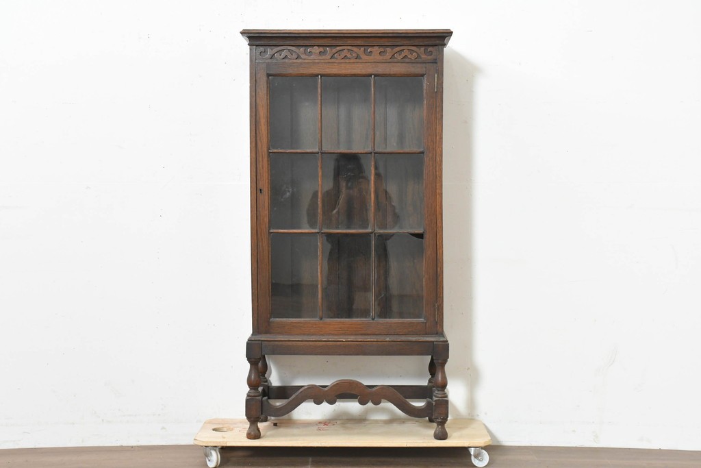 イギリスアンティーク　1930年頃　オーク材　格子ガラス戸が上品なキャビネット　(R-089829)