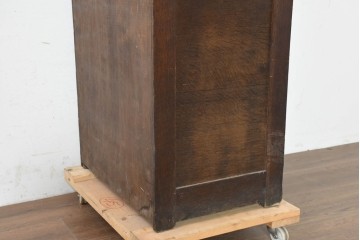 イギリスアンティーク　1940年から1960年頃　オーク材　8杯の引き出しを備えた縦型チェスト　(R-089832)