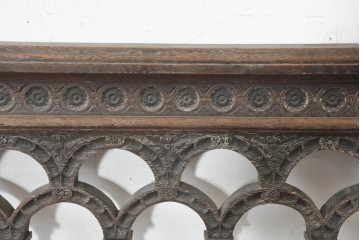 イギリスアンティーク　1920年頃　オーク材　彫刻装飾とラタン張りを組み合わせたベンチ　(R-089836)