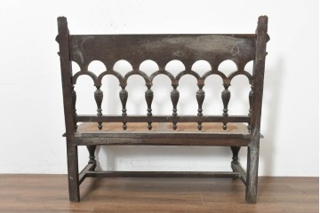 イギリスアンティーク　1920年頃　オーク材　彫刻装飾とラタン張りを組み合わせたベンチ　(R-089836)