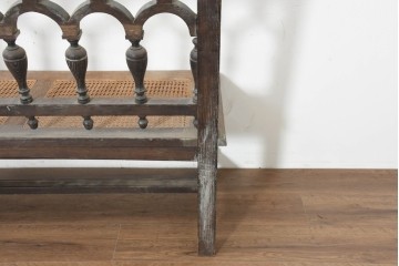 イギリスアンティーク　1920年頃　オーク材　彫刻装飾とラタン張りを組み合わせたベンチ　(R-089836)
