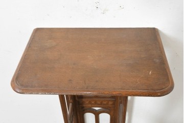 イギリスアンティーク　1920年頃　オーク材　端正な造りのクラシカルな聖書台　(R-089839)
