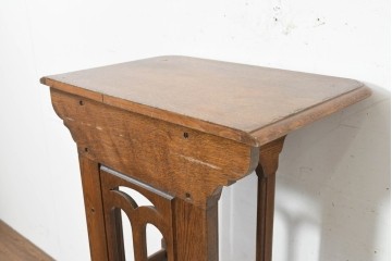 イギリスアンティーク　1920年頃　オーク材　端正な造りのクラシカルな聖書台　(R-089839)