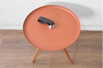 中古　美品　ROLF BENZ(ロルフベンツ)　オレンジ色の丸い天板が目を引くサイドテーブル　定価約11万円　(R-089846)