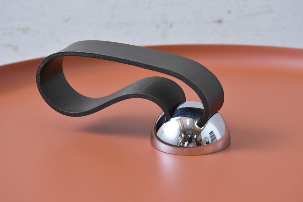 中古　美品　ROLF BENZ(ロルフベンツ)　オレンジ色の丸い天板が目を引くサイドテーブル　定価約11万円　(R-089846)