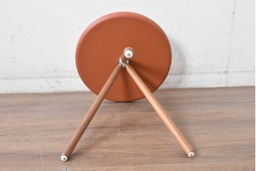 中古　美品　ROLF BENZ(ロルフベンツ)　オレンジ色の丸い天板が目を引くサイドテーブル　定価約11万円　(R-089846)
