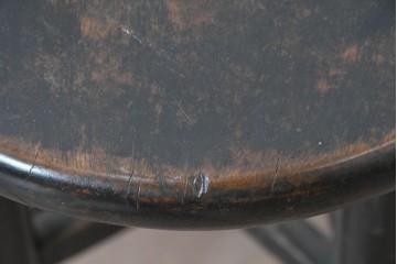 中国ヴィンテージ　個性的な星形部材が目を引く味わい深いスツール　(R-089848)
