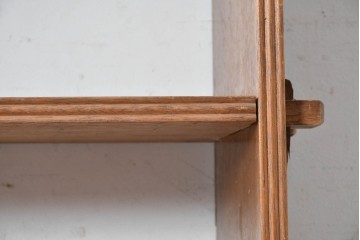 和製ヴィンテージ　楔(くさび)式の素朴な佇まいが魅力の本棚　(R-089850)