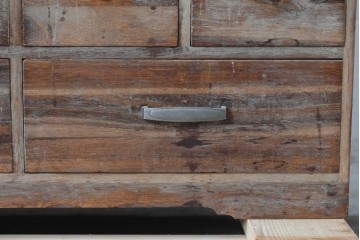 和製ヴィンテージ　桐材　変わりデザインが目を引く引き出し12杯のチェスト　(R-089852)