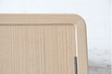 中古　美品　伝統工芸士　斉藤敬二作　重厚で華やかな金具がアクセントの加茂総桐箪笥　(R-089858)