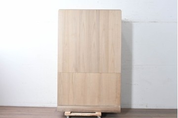 中古　美品　伝統工芸士　斉藤敬二作　重厚で華やかな金具がアクセントの加茂総桐箪笥　(R-089858)