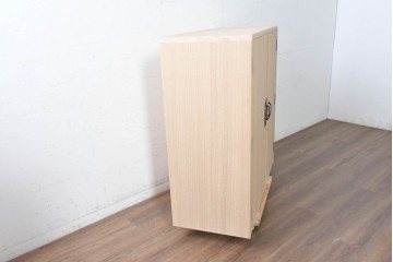 《台輪取り付け加工費込み》　中古　美品　伝統工芸士　斉藤敬二作　加茂桐箪笥　飾り金具が上品なアクセントの着物箪笥　(R-089859)