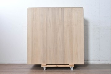 《台輪取り付け加工費込み》　中古　美品　伝統工芸士　斉藤敬二作　加茂桐箪笥　飾り金具が上品なアクセントの着物箪笥　(R-089859)