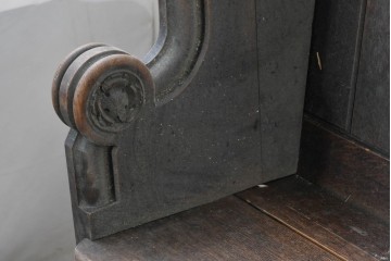 イギリスアンティーク　1900年から1920年頃　上手物!!　オーク無垢材　凝った造りが魅力のチャーチベンチ　(R-089876)