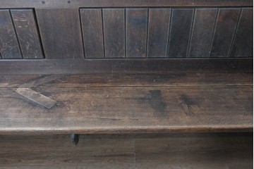 イギリスアンティーク　1900年から1920年頃　上手物!!　オーク無垢材　凝った造りが魅力のチャーチベンチ　(R-089876)