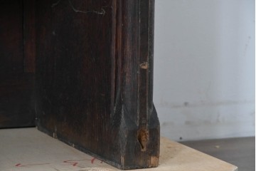 イギリスアンティーク　1900年から1920年頃　上手物!!　オーク無垢材　凝った造りが魅力のチャーチベンチ　(R-089876)