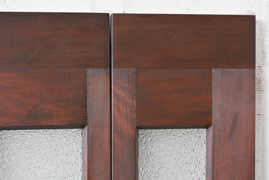 ヴィンテージ建具　昭和中期　格子デザインのガラス入り両開き折れ戸2枚(1対)セット　(R-089879)