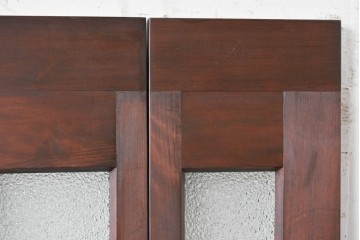 ヴィンテージ建具　昭和中期　格子デザインのガラス入り両開き折れ戸2枚(1対)セット　(R-089879)