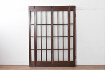 ヴィンテージ建具　昭和中期　格子デザインのガラス入り両開き折れ戸2枚(1対)セット　(R-089879)