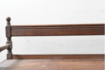 イギリスアンティーク　オーク材　ターニングレッグが印象的なクラシカルなベンチ　(R-089882)