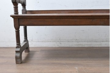 イギリスアンティーク　オーク材　ターニングレッグが印象的なクラシカルなベンチ　(R-089882)