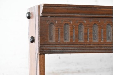 イギリスヴィンテージ　Wood Bros(ウッド・ブロス)社　Old Charm(オールドチャーム)　彫刻が見事なバーカウンター　(R-089884)