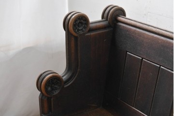 イギリスアンティーク　1900年から1920年頃　上手物!!　オーク無垢材　凝った造りが魅力のチャーチベンチ　(R-089886)
