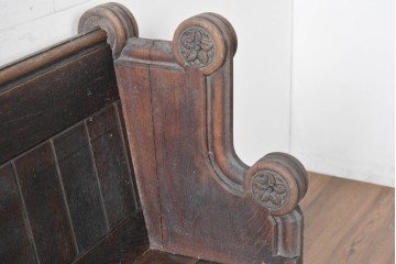 イギリスアンティーク　1900年から1920年頃　上手物!!　オーク無垢材　凝った造りが魅力のチャーチベンチ　(R-089886)