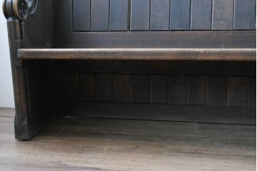 イギリスアンティーク　1900年から1920年頃　上手物!!　オーク無垢材　凝った造りが魅力のチャーチベンチ　(R-089886)