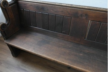 イギリスアンティーク　1900年から1920年頃　上手物!!　オーク無垢材　凝った造りが魅力のチャーチベンチ　(R-089887)