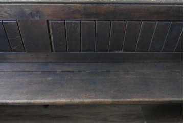 イギリスアンティーク　1900年から1920年頃　上手物!!　オーク無垢材　凝った造りが魅力のチャーチベンチ　(R-089887)