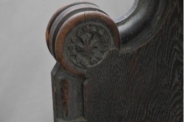 イギリスアンティーク　1900年から1920年頃　上手物!!　オーク無垢材　凝った造りが魅力のチャーチベンチ　(R-089888)