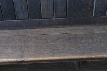 イギリスアンティーク　1900年から1920年頃　上手物!!　オーク無垢材　凝った造りが魅力のチャーチベンチ　(R-089890)